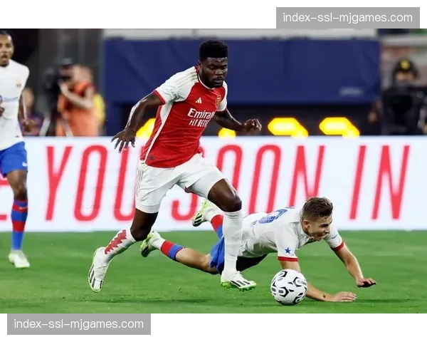 阿森纳2-0力克巴萨，厄德高主导快速反击成取胜之匙