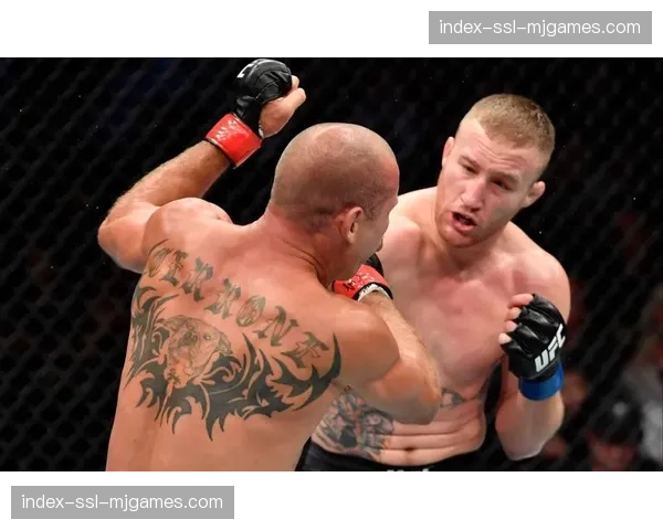 现场:菲齐耶夫高扫KO盖奇,UFC格斗之夜头条主赛爆冷结束 现场:菲齐耶夫高扫KO盖奇,UFC格斗之夜头条主赛爆冷结束