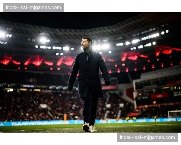 战术复盘:阿隆索如何布置防线限制哈维·西蒙斯的射门空间 战术复盘:阿隆索如何布置防线限制哈维·西蒙斯的射门空间